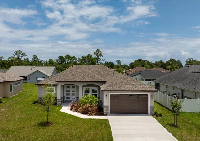 Photo 2 of Single family home for sale at 10 Rainer Pl, Palm Coast, FL 32164 | MLS# FC320053 | Listing updated on 2026-07-19