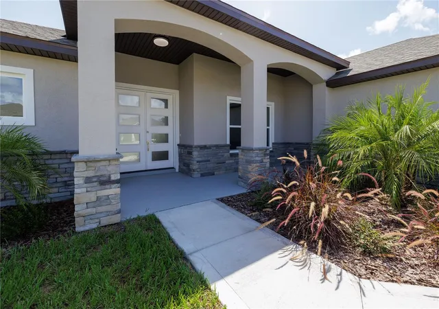 Photo 3 of Single family home for sale at 10 Rainer Pl, Palm Coast, FL 32164 | MLS# FC320053 | Listing updated on 2026-07-19