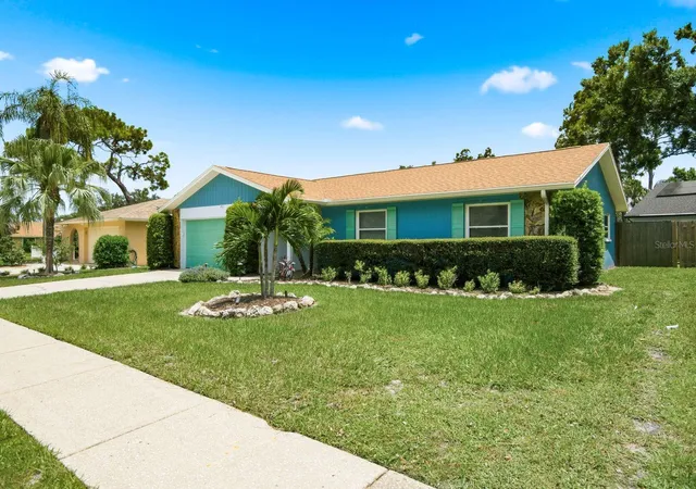 3rd image of 3047 Cascade Dr, Clearwater, FL 33761 | MLS# TB8530550