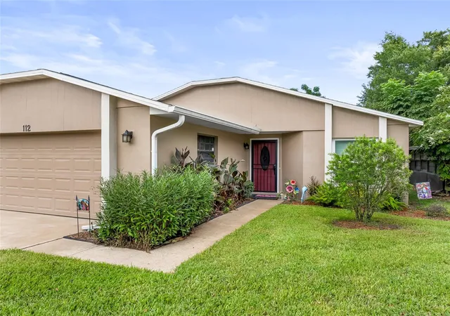 Photo 4 of Condo for sale at 112 Mayfair Ct #112, Sanford, FL 32771 | MLS# O6426326 | Listing updated on 2026-09-13