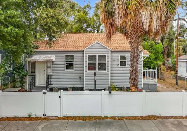 Single family home for sale at 1008 E 24th Avenue, TAMPA, FL 33605 | MLS# TB8530551
