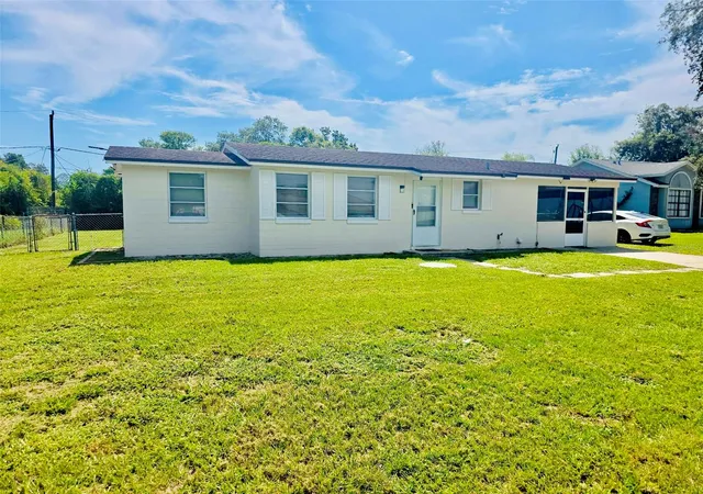 2nd image of 1701 Montecito Ave, Deltona, FL 32738 | MLS# O6426332