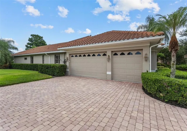 Photo 2 of Single family home for sale at 7808 Derby Ct, Lakewood Ranch, FL 34202 | MLS# A4700428 | Listing updated on 2026-10-23