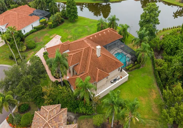Photo 3 of Single family home for sale at 7808 Derby Ct, Lakewood Ranch, FL 34202 | MLS# A4700428 | Listing updated on 2026-10-23