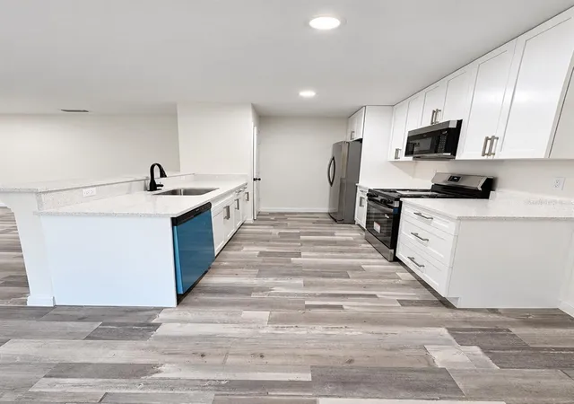 Photo 3 of Single family home for sale at 16440 Medley Rd, Weeki Wachee, FL 34614 | MLS# TB8530556 | Listing updated on 2026-10-28