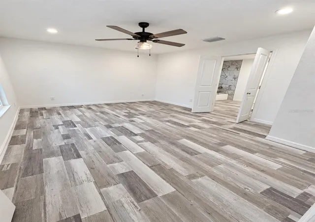 Photo 4 of Single family home for sale at 16440 Medley Rd, Weeki Wachee, FL 34614 | MLS# TB8530556 | Listing updated on 2026-10-28