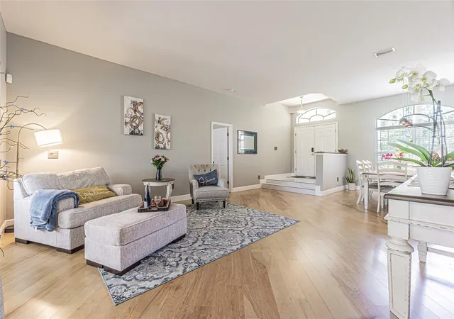 5th image of 2409 Fox Forest Dr, Lutz, FL 33549 | MLS# TB8530564