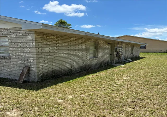 Photo 3 of Multi family home for sale at 845 S Char Mil Ave, Lake Alfred, FL 33850 | MLS# S5153998 | Listing updated on 2026-07-23