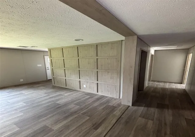 Photo 3 of Single family home for sale at 175 Smith St, Mulberry, FL 33860 | MLS# A4700435 | Listing updated on 2026-10-01