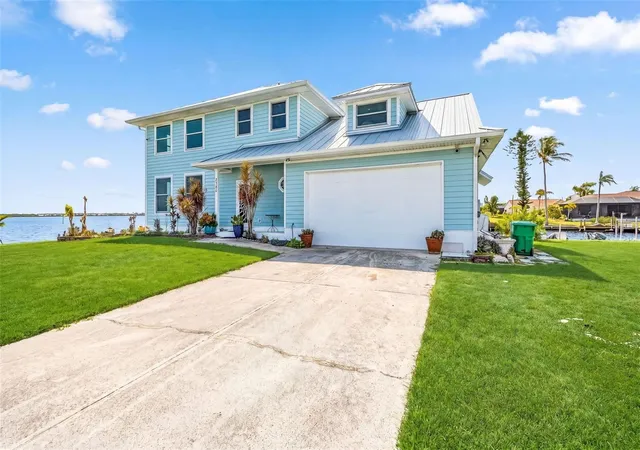 Photo 3 of Single family home for sale at 2380 Vance Ter, Port Charlotte, FL 33981 | MLS# D6148138 | Listing updated on 2026-08-23