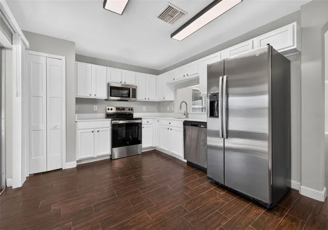 Photo 3 of Single family home for sale at 10629 Shady Preserve Dr, Riverview, FL 33579 | MLS# TB8530595 | Listing updated on 2026-07-21