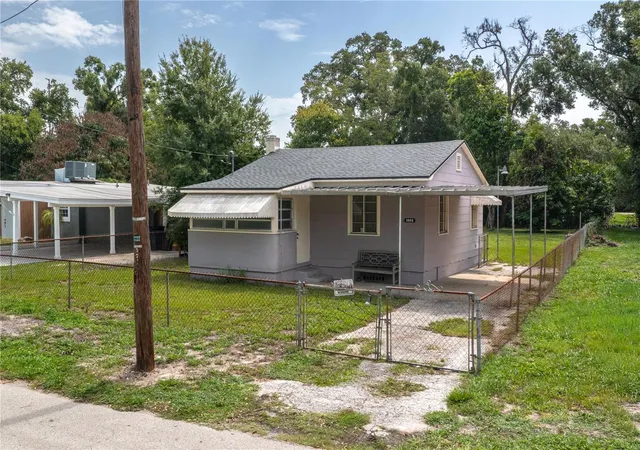 Photo 1 of Single family home for sale at 3905 N Clearfield Ave, Tampa, FL 33603 | MLS# L4963607 | Listing updated on 2026-09-14