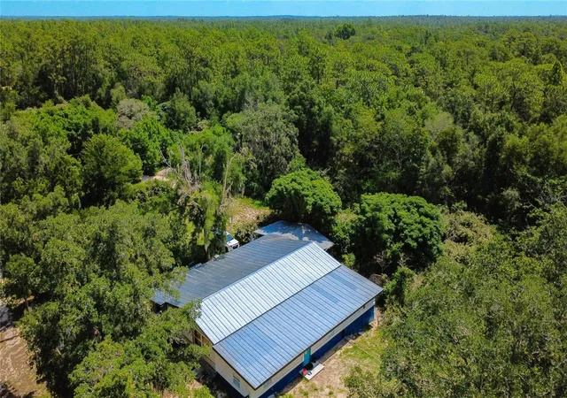 Photo 3 of Manufactured home for sale at 13300 Sw 91st Place, Dunnellon, FL 34432 | MLS# A4700454 | Listing updated on 2026-10-09