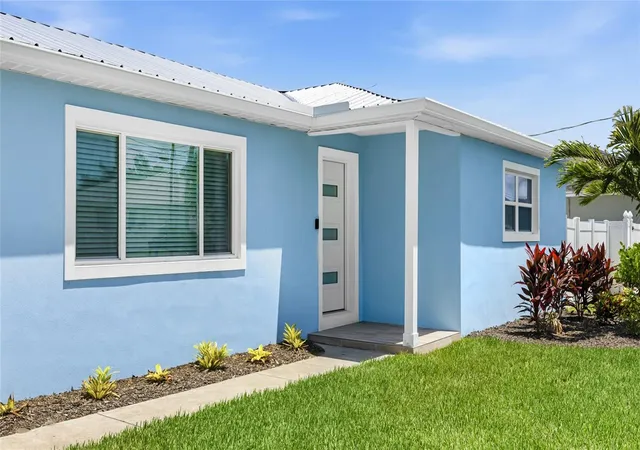 32nd image of 912 21st St W, Palmetto, FL 34221 | MLS# A4700456