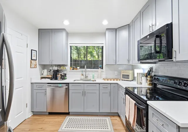 Photo 3 of Single family home for sale at 777 28th Street, Orlando, FL 32805 | MLS# O6426395 | Listing updated on 2026-09-21