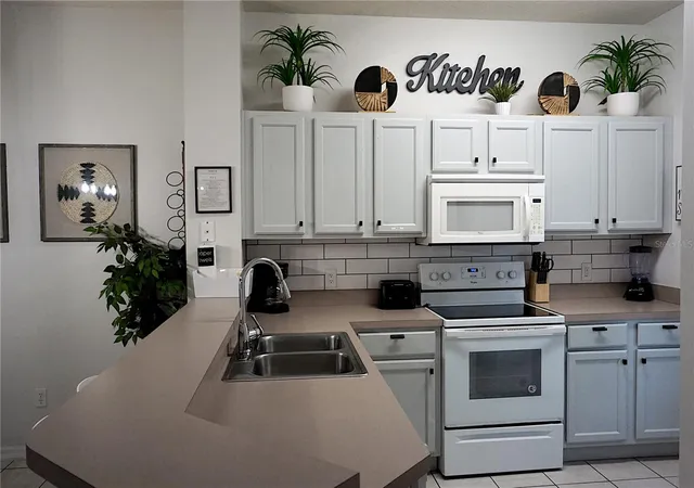 Photo 3 of Townhouse for sale at 8529 Bay Lilly Loop, Kissimmee, FL 34747 | MLS# S5154015 | Listing updated on 2026-07-19