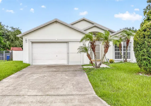 Photo 3 of Single family home for sale at 232 Kings Pond Ave, Winter Haven, FL 33880 | MLS# P4939355 | Listing updated on 2026-10-08