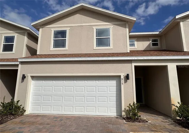 Photo 1 of Sale Pending at 915 Lakefront Village Dr, Clermont, FL 34711 | MLS# S5154021 | Listing updated on 2026-08-21