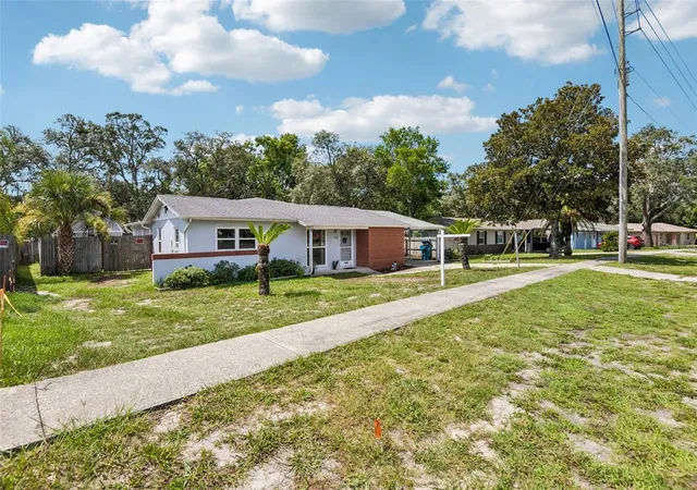 Photo 3 of Single family home for sale at 7446 Pinehurst Dr, Spring Hill, FL 34606 | MLS# W7887792 | Listing updated on 2026-09-14