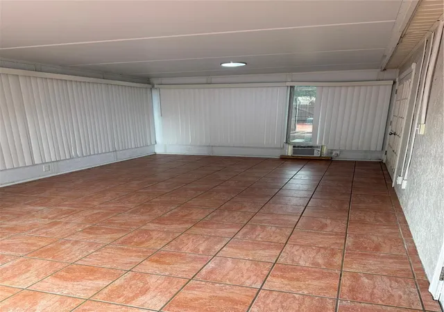 Photo 4 of Single family home for sale at 2601 Hampton Park Pl, Seffner, FL 33584 | MLS# O6426419 | Listing updated on 2026-10-07