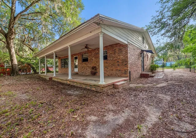 Photo 3 of Single family home for sale at 7908 Lake Geneva Ln, Keystone Heights, FL 32656 | MLS# GC542078 | Listing updated on 2026-07-20