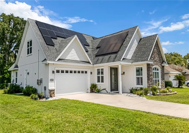Photo 3 of Single family home for sale at 728 Lake Diamond Ave, Ocala, FL 34472 | MLS# G5115283 | Listing updated on 2026-09-13