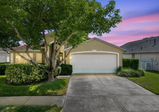Photo 2 of Single family home for sale at 8512 Heyward Rd, Tampa, FL 33635 | MLS# TB8530669 | Listing updated on 2026-10-28