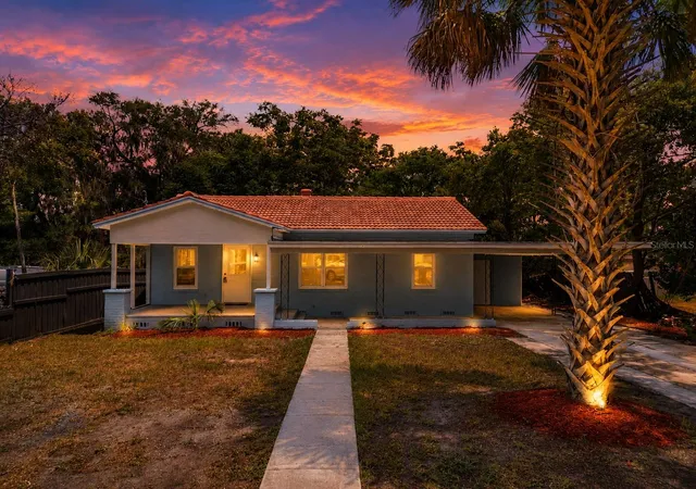 Photo 2 of Single family home for sale at 1504 W Line St, Leesburg, FL 34748 | MLS# O6426426 | Listing updated on 2026-09-20