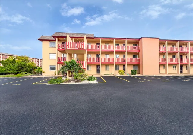 Photo 24 of Condo for sale at 4204 Heron Way #B304, Bradenton, FL 34205 | MLS# A4700471 | Listing updated on 2026-07-22