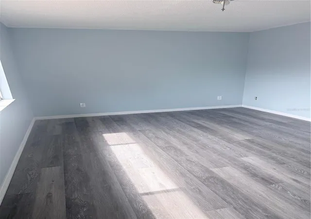 Listing Photo 4 - Condo for sale in building located at 4530 Lighthouse Cir, ORLANDO, FL 32808 - Unit #22