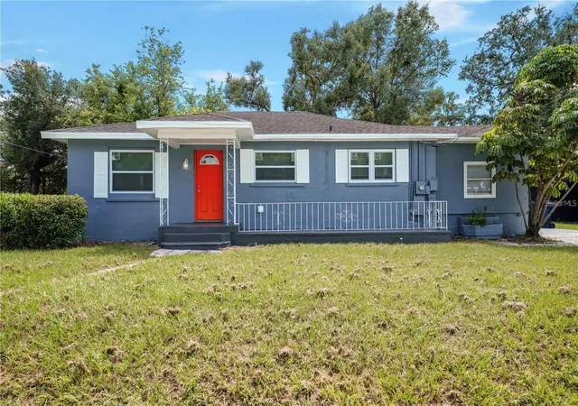 Photo 1 of Single family home for sale at 703 E Hamilton Ave, Tampa, FL 33604 | MLS# TB8530687 | Listing updated on 2026-08-25