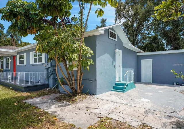 Photo 3 of Single family home for sale at 703 E Hamilton Ave, Tampa, FL 33604 | MLS# TB8530687 | Listing updated on 2026-08-25