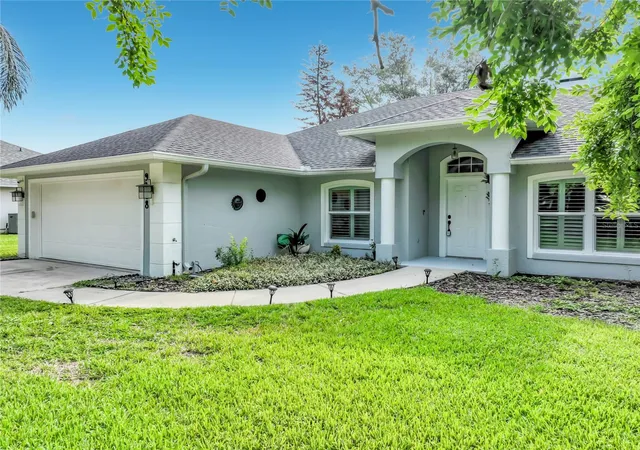 Photo 3 of Single family home for sale at 9418 Meadow Crst Ln, Clermont, FL 34711 | MLS# O6426445 | Listing updated on 2026-10-22