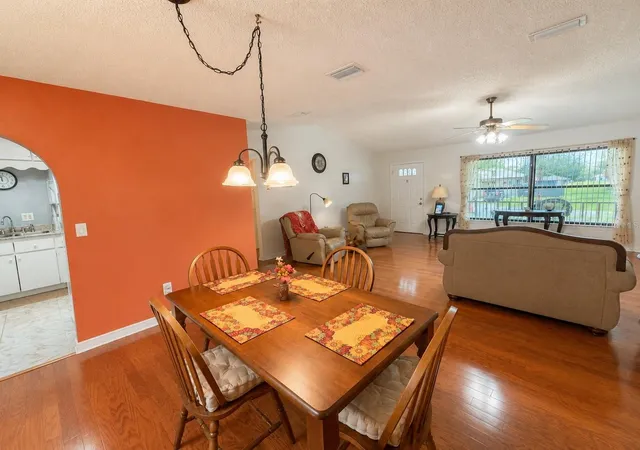 Photo 4 of Single family home for sale at 4276 SW 140th Street Rd, Ocala, FL 34473 | MLS# OM728778 | Listing updated on 2026-08-29