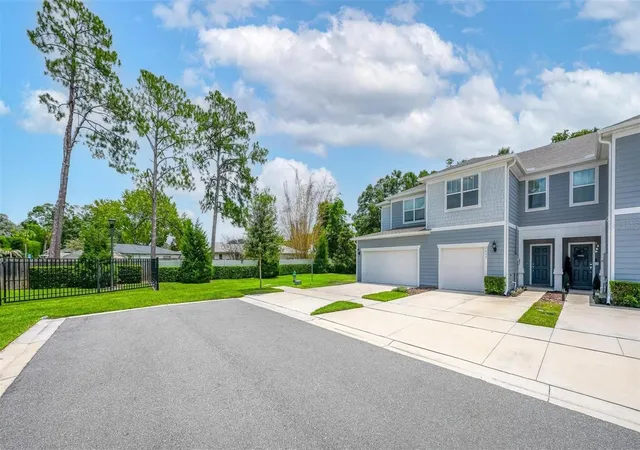 Photo 3 of Townhouse for sale at 2033 Canny Cvs, Winter Park, FL 32792 | MLS# O6426457 | Listing updated on 2026-10-06