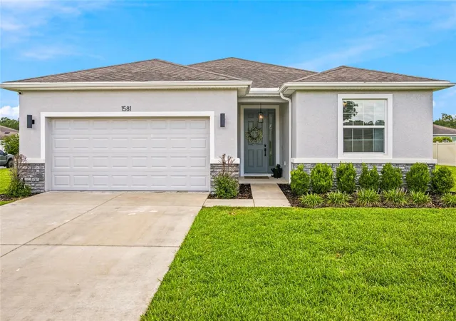 Photo 1 of Single family home for sale at 1581 Ne 50th Terrace, Ocala, FL 34470 | MLS# OM728779 | Listing updated on 2026-07-30