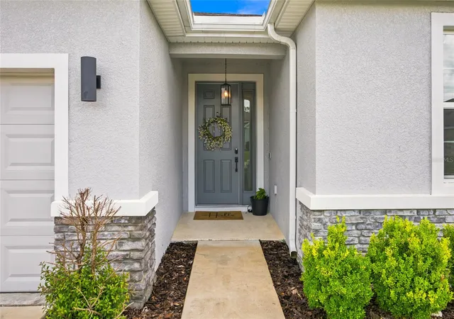 Photo 3 of Single family home for sale at 1581 Ne 50th Terrace, Ocala, FL 34470 | MLS# OM728779 | Listing updated on 2026-07-30