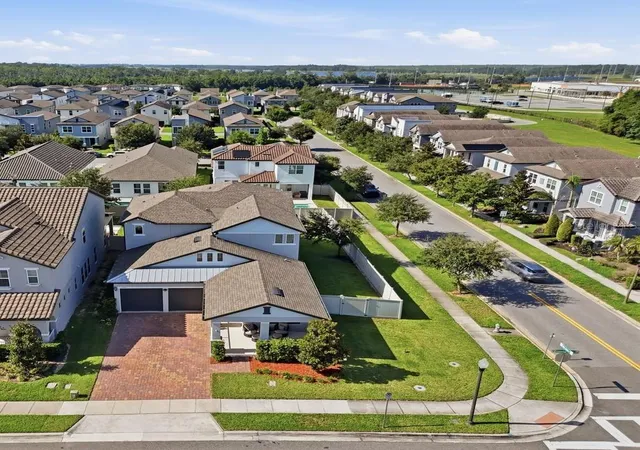 Photo 2 of Single family home for sale at 9953 Summerlake Groves St, Winter Garden, FL 34787 | MLS# S5154027 | Listing updated on 2026-10-07