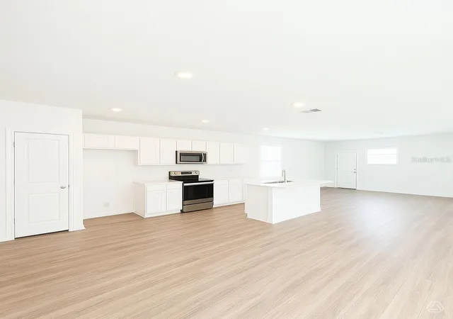 Photo 3 of Single family home for sale at 13013 Red Deer Pl, Parrish, FL 34219 | MLS# A4700481 | Listing updated on 2026-09-13