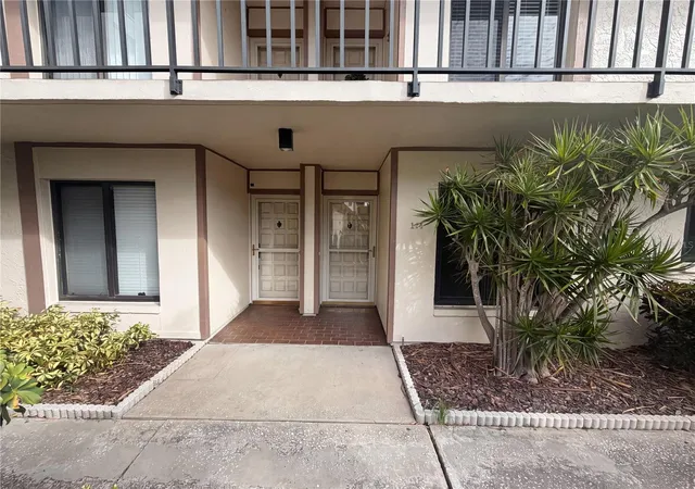 Photo 2 of Condo for sale at 6219 Palma Del Mar Blvd S #114, Saint Petersburg, FL 33715 | MLS# O6426467 | Listing updated on 2026-09-15