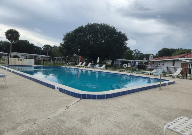 5th image of 6605 Ne 1St Ln, Ocala, FL 34470 | MLS# OM728787