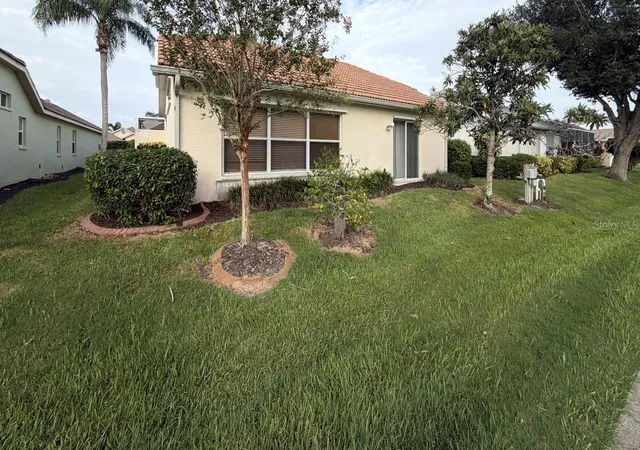 Photo 4 of Single family home for sale at 229 Venice Palms Blvd, Venice, FL 34292 | MLS# N6145076 | Listing updated on 2026-10-20