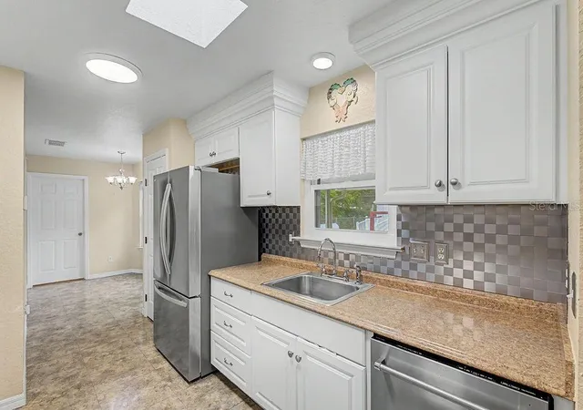 Photo 4 of Single family home for sale at 2392 SE 175th Terrace Rd, Silver Springs, FL 34488 | MLS# OM728789 | Listing updated on 2026-09-21