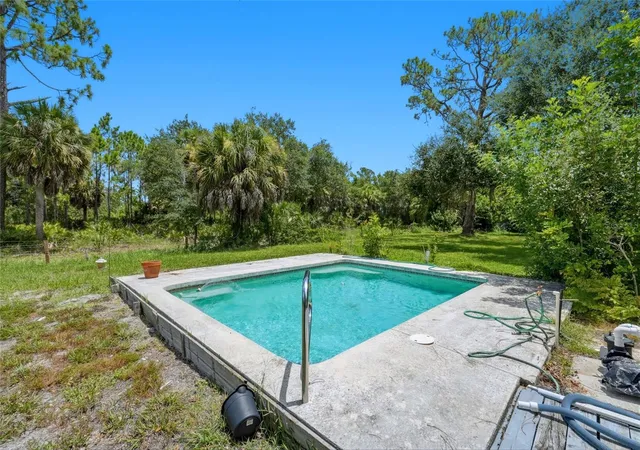 2nd image of 427 Rubens Dr, Nokomis, FL 34275 | MLS# A4700484