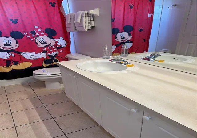 Photo 5 of Single family home for sale at 8105 Sun Palm Dr, Kissimmee, FL 34747 | MLS# S5154030 | Listing updated on 2026-07-21