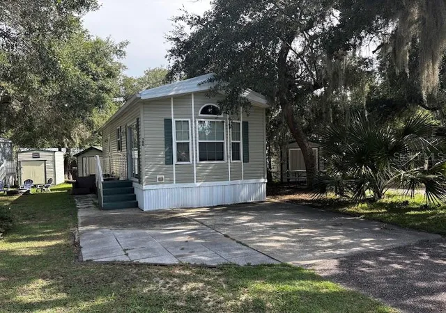 Photo 4 of Manufactured home for sale at 25296 141st Street NE #380, Fort Mc Coy, FL 32134 | MLS# OM728790 | Listing updated on 2026-07-31