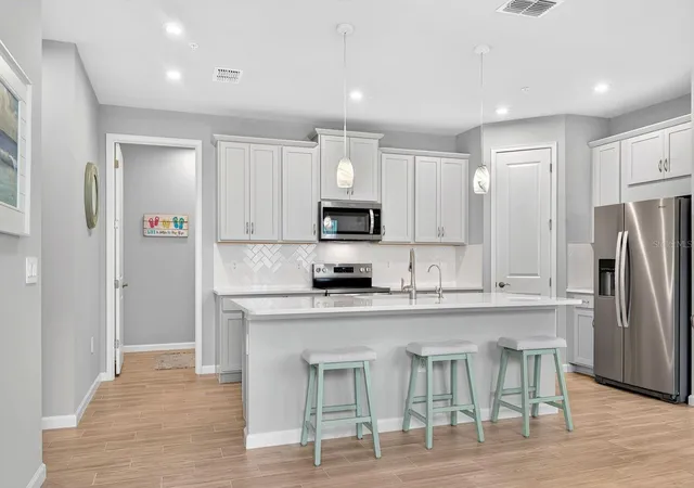 Photo 3 of House for sale at 12371 Hearts Ease St, Venice, FL 34293 | MLS# A4700489 | Listing updated on 2026-08-11