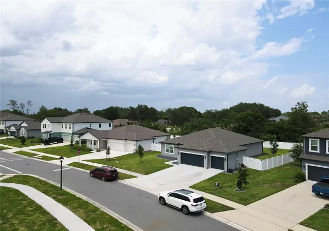 Photo 3 of Single family home for sale at 1663 Meadowlark Dr, Deltona, FL 32725 | MLS# O6426481 | Listing updated on 2026-08-28
