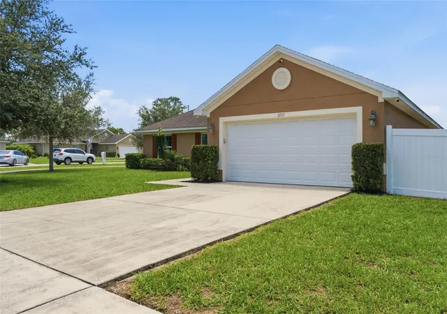 3rd image of 3777 Fantasy Wy, Brooksville, FL 34604 | MLS# W7887802