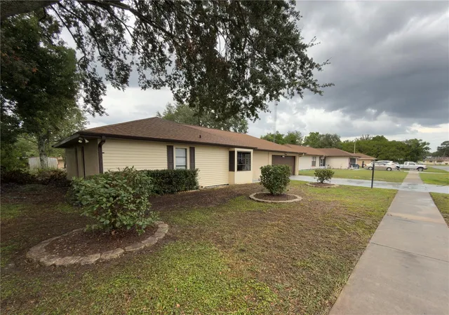 Photo 2 of Single family home for sale at 15120 Sw 35th Circle, Ocala, FL 34473 | MLS# OM728799 | Listing updated on 2026-07-21